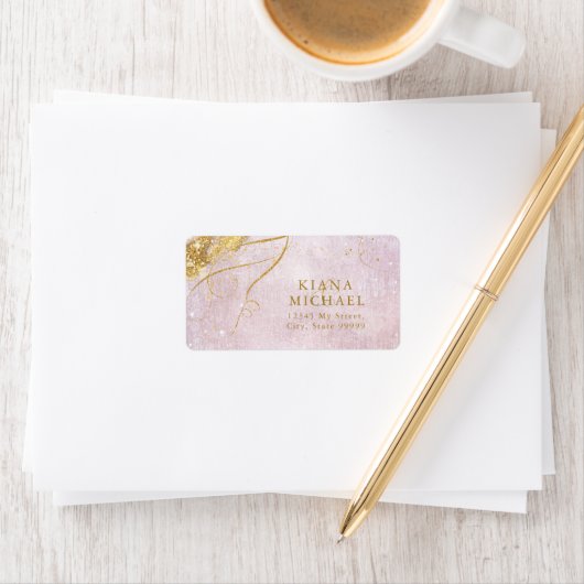 Étiquette Fine Lines Gold Abstrait Mariage Mauve ID867 (En situation)