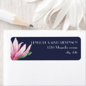 Étiquette Fleur de Magnolia rose en fleurs | Mariage bleu (En situation)