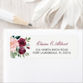 Étiquette Fleurs botaniques roses de Marsala (En situation)