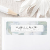 Étiquette Fleurs de bois de chien blanc argenté (En situation)