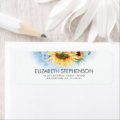 Étiquette Fleurs de soleil jaunes et Mariage Dusty Blue Hydr (En situation)