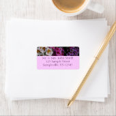 Étiquette Fleurs papillon rose blanc et violet (En situation)