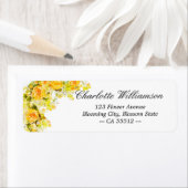 Étiquette Fleurs pastel de rose jaune délicates (En situation)