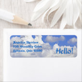 ÉTIQUETTE FLUFER LES NUAGES BLANCS DANS LE CIEL BLEU RETOURN (En situation)