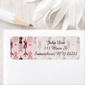 Étiquette Formes de robe rose antique (En situation)