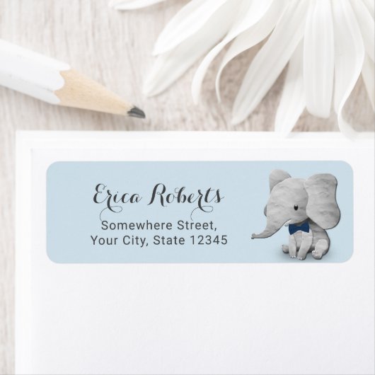 Étiquette Garçon éléphant bleu clair (En situation)