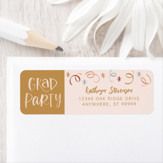 Étiquette Girly Pink Gold Confetti Grad Party Return Address (En situation)