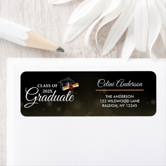 Étiquette Gold & Black Elegant Graduation Adresse de retour (En situation)
