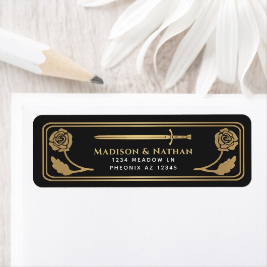 Étiquette Gold Black Medieval Fantasy Sword Wedding Label (En situation)