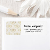 Étiquette Golden Bumble Bee avec un Motif de la Couronne (En situation)