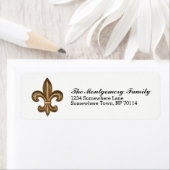 Étiquette Golden French Fleur De Lis Crest & Family Name (En situation)