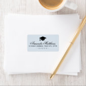 Étiquette Graduation cap élégant script bleu adresse de reto (En situation)