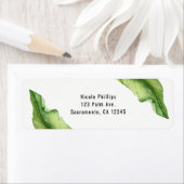 Étiquette Green Tropical Leaves Elegant Wedding Invitation (En situation)