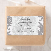 Étiquette grey baroque damask (En situation)