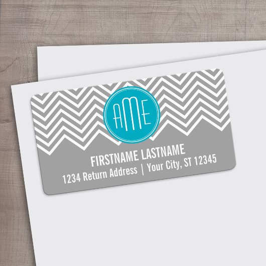 Étiquette Gris et Aqua Chevron Motif avec Monogramme moderne
