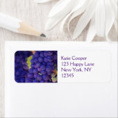 Étiquette Gros pépin de raisins pourpres juteux (En situation)