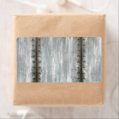 Étiquette Grunge en métal vissé (En situation)