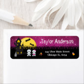 Étiquette Halloween Maman Hantée Maison Rose (En situation)