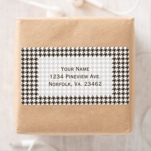 Étiquette Houndstooth de Brown Combination par Shirley Taylo (En situation)