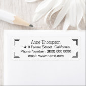 Étiquette informations d'adresse propres et claires (En situation)