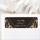 Étiquette Invitation rustique aux feuilles brun foncé et bro (En situation)
