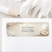 Étiquette Ivory Flowers Return Address Label (En situation)