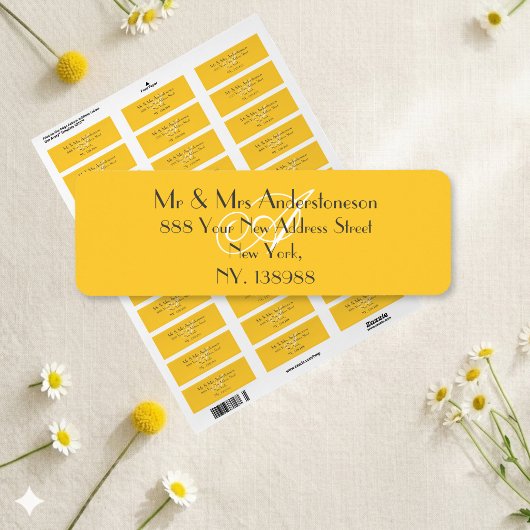 Étiquette Jaune Ensoleillé Mariage Blanc Monogramme Adresse