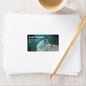 Étiquette Joli loup gris dans une forêt foncée Adresse (En situation)