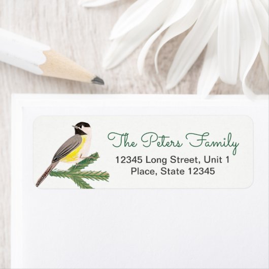Étiquette Joli mésange de Noël oiseau jaune & arbre vert (En situation)