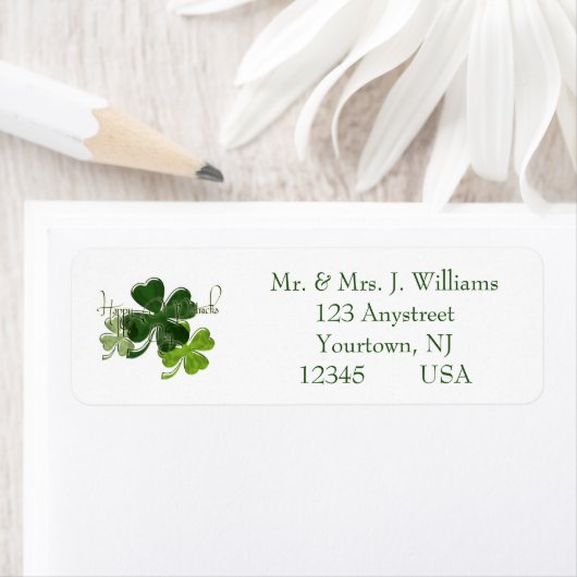 Étiquette Joyeuse Fête de la Saint-Patrick Trèfle (En situation)