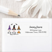 Étiquette Joyeux Gnomes d'Halloween violet orange (En situation)