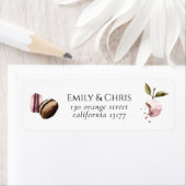 Étiquette Joyeux Macaron | Élégant Violet Floral Moderne (En situation)