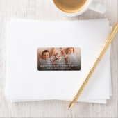 Étiquette Joyeux Script Fancy Holiday Photo Return Adresse (En situation)