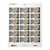 Étiquette Lake Dock with Willow Tree in Mist (Feuille entière)