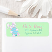 Étiquette Lapin de Pâques avec oeufs Adresse de retour Étiqu (En situation)