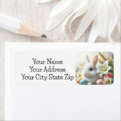 Étiquette Lapin de Pâques, oeufs et fleurs (En situation)