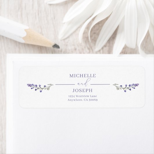Étiquette Lavender Bliss Elegant Watercolor Adresse de retou (En situation)