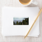 Étiquette Le lac Tahoe avec pins (En situation)