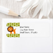 Étiquette Le lion mignon sur les cadeaux Motifs verts pour l (En situation)