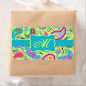 Étiquette Lime Vert Turquoise Moderne Paisley Monogramme (En situation)