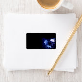 Étiquette Loup et corbeau avec pleine lune (En situation)