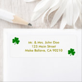 Étiquette Lucky Green St Patrick's Day Shamrock irlandais (En situation)