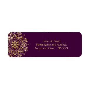 Étiquette Mandala d'or fleurit sur Plum d'aubergine pourpre