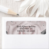 Étiquette Mariage Blanc Rose Fardé Moderne Marbre Glamour (En situation)