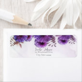 Étiquette Mariage Chrysanthème Aquarelle Violette (En situation)