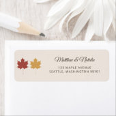 Étiquette Mariage d'automne à feuille d'érable jaune Bourgog (En situation)