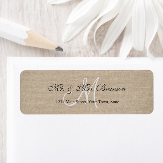 Étiquette Mariage de toile en lin rustique Monogramme initia (En situation)
