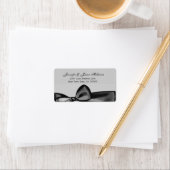 Étiquette Mariage romantique Silver Grey Black Bow (En situation)