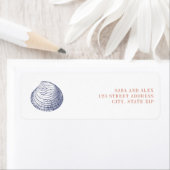 Étiquette Mariage rouge et bleu de coque rustique (En situation)