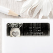 Étiquette Mariage rustique avec pot Mason en forme de cœur e (En situation)